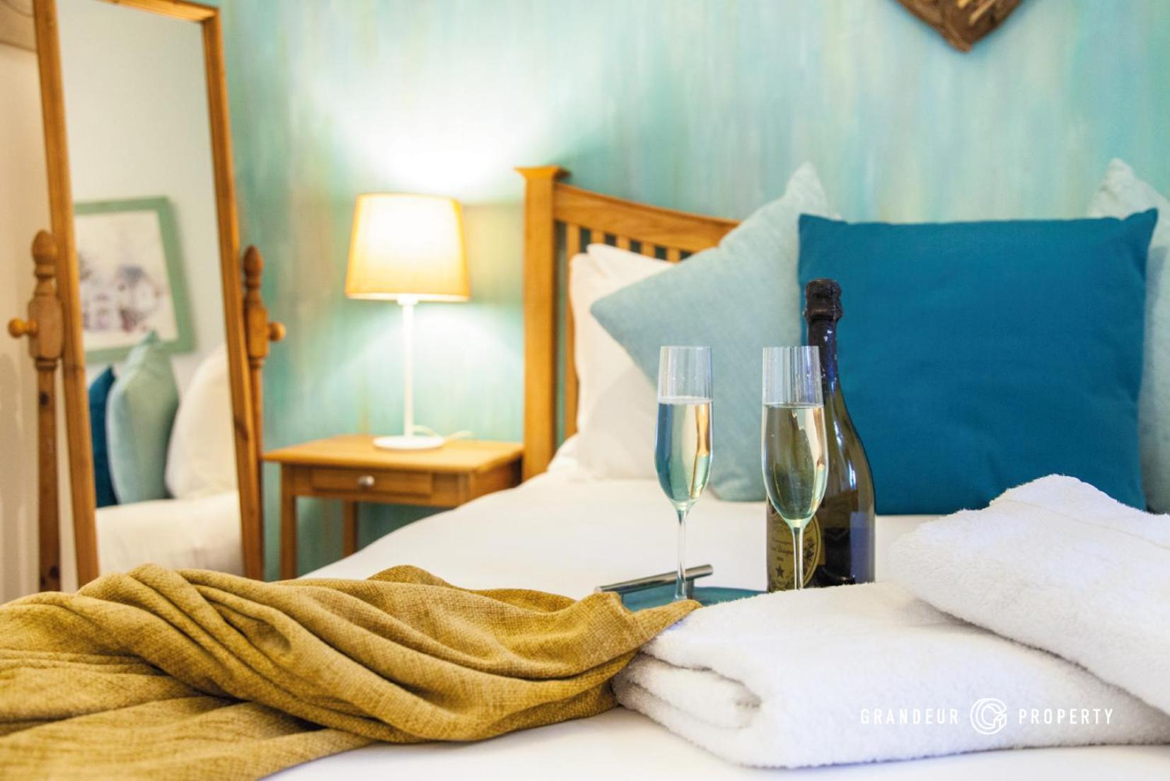 Sky View Suite By Grandeur Property ボーンマス エクステリア 写真